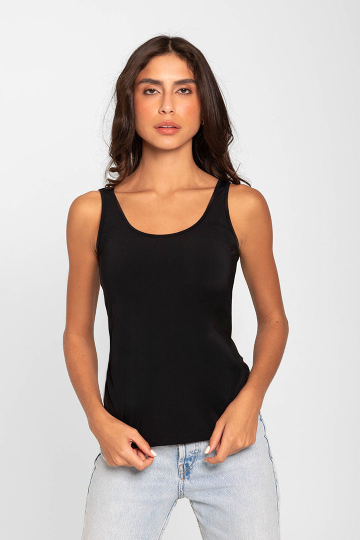 Camiseta Diane para mujer en color negro – diseño cómodo y elegante