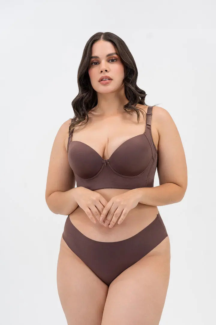 Vista lateral del brasier con cubrimiento completo en espalda, color caramelo