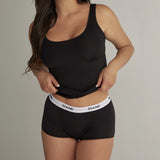 Panty cachetero unicolor en algodón Diane & Geordi – vista frontal- color negro