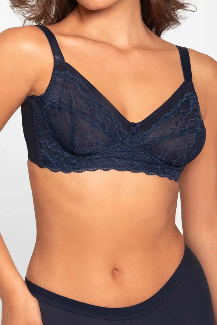 Vista posterior del brasier con alto cubrimiento y soporte, color piel