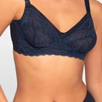 Vista posterior del brasier con alto cubrimiento y soporte, color piel