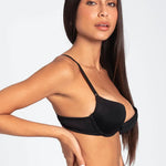 Vista frontal del brasier de alto realce para busto pequeño