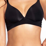 Vista lateral del brasier sin varillas para realce natural, color negro