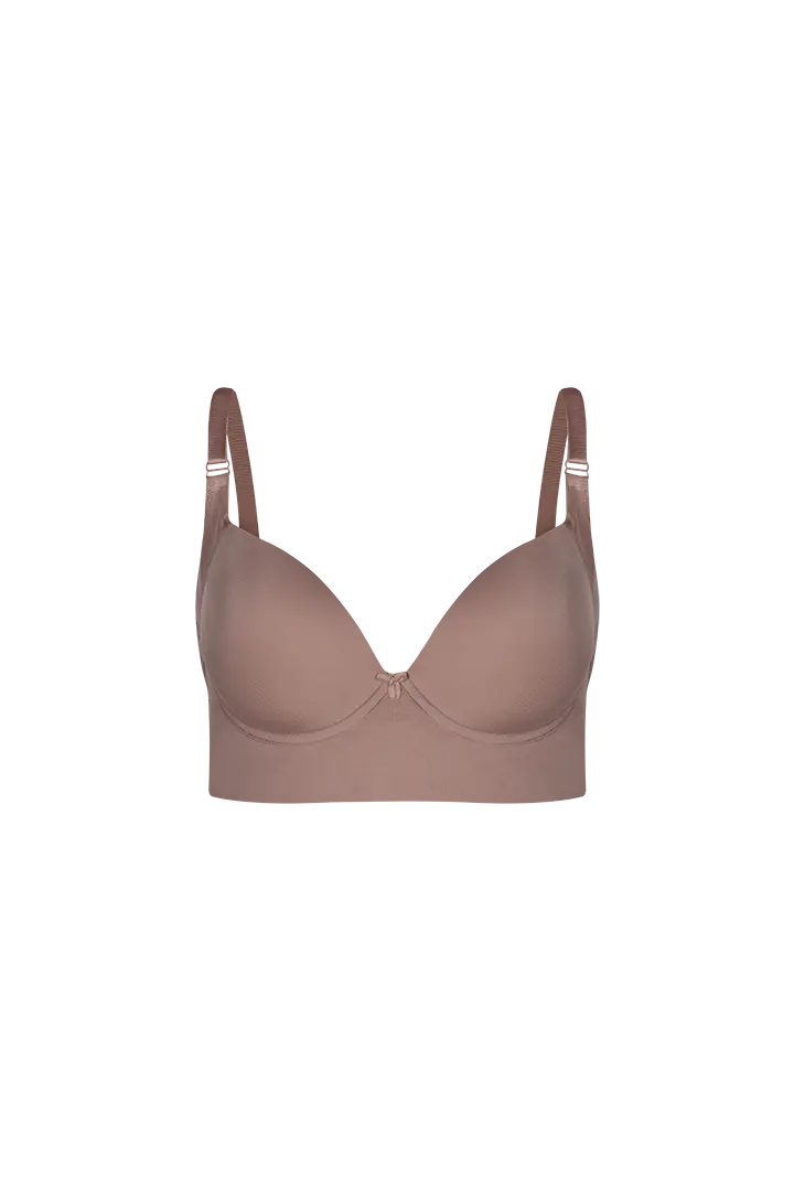 Vista lateral del brasier con cubrimiento completo en espalda, color marron