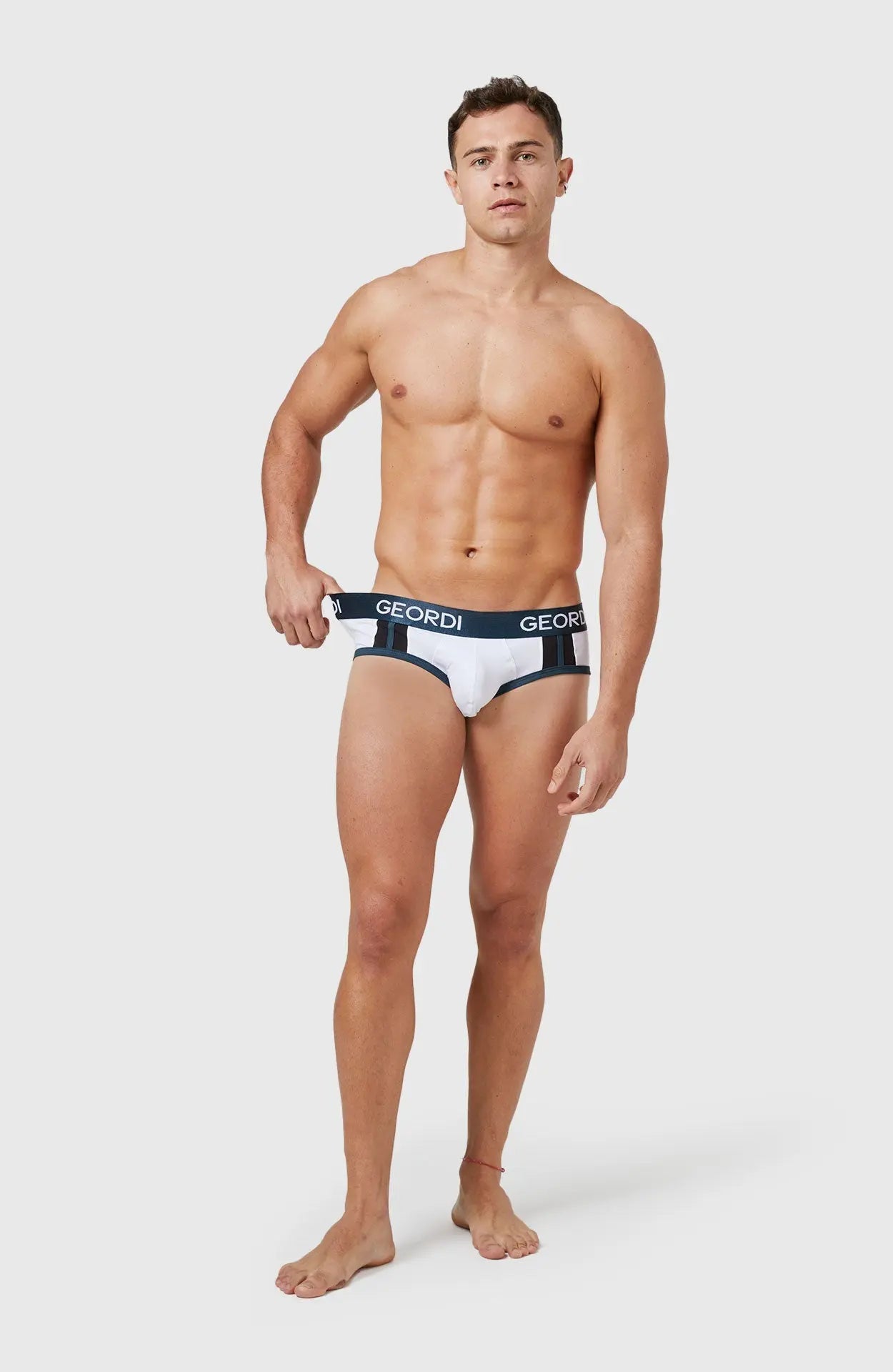 Brief para hombre en algodón peinado premium color sólido  blanco 