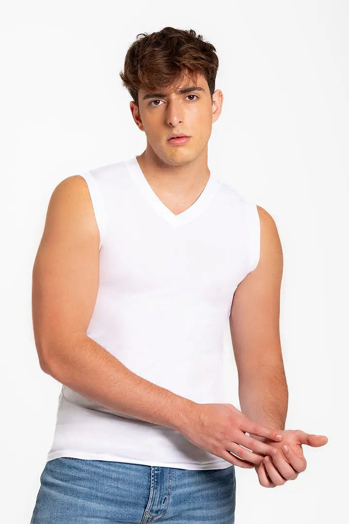 Camiseta cuello V (3995) Diane & Geordi Colombia