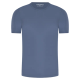 Camiseta deportiva ajustada con acabado Wicking. Color azul