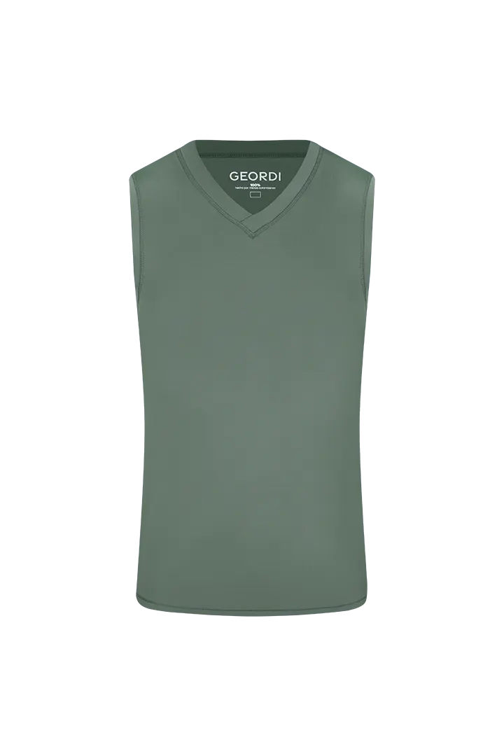 Camiseta cuello V sin mangas hombre. Color verde