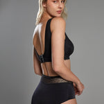 Brasier, bra de mastectomí­a Diane & Geordi en encaje negro, diseñado para brindar comodidad y soporte diario.