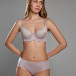 Detalle del realce medio en brasier Diane 021902