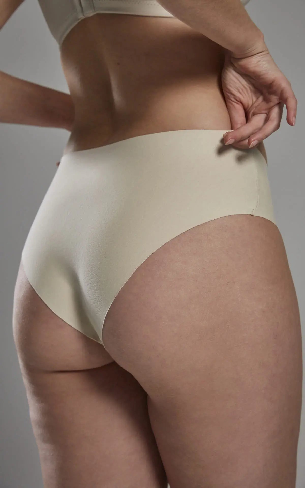 Panty cachetero (020862) Diane & Geordi Colombia