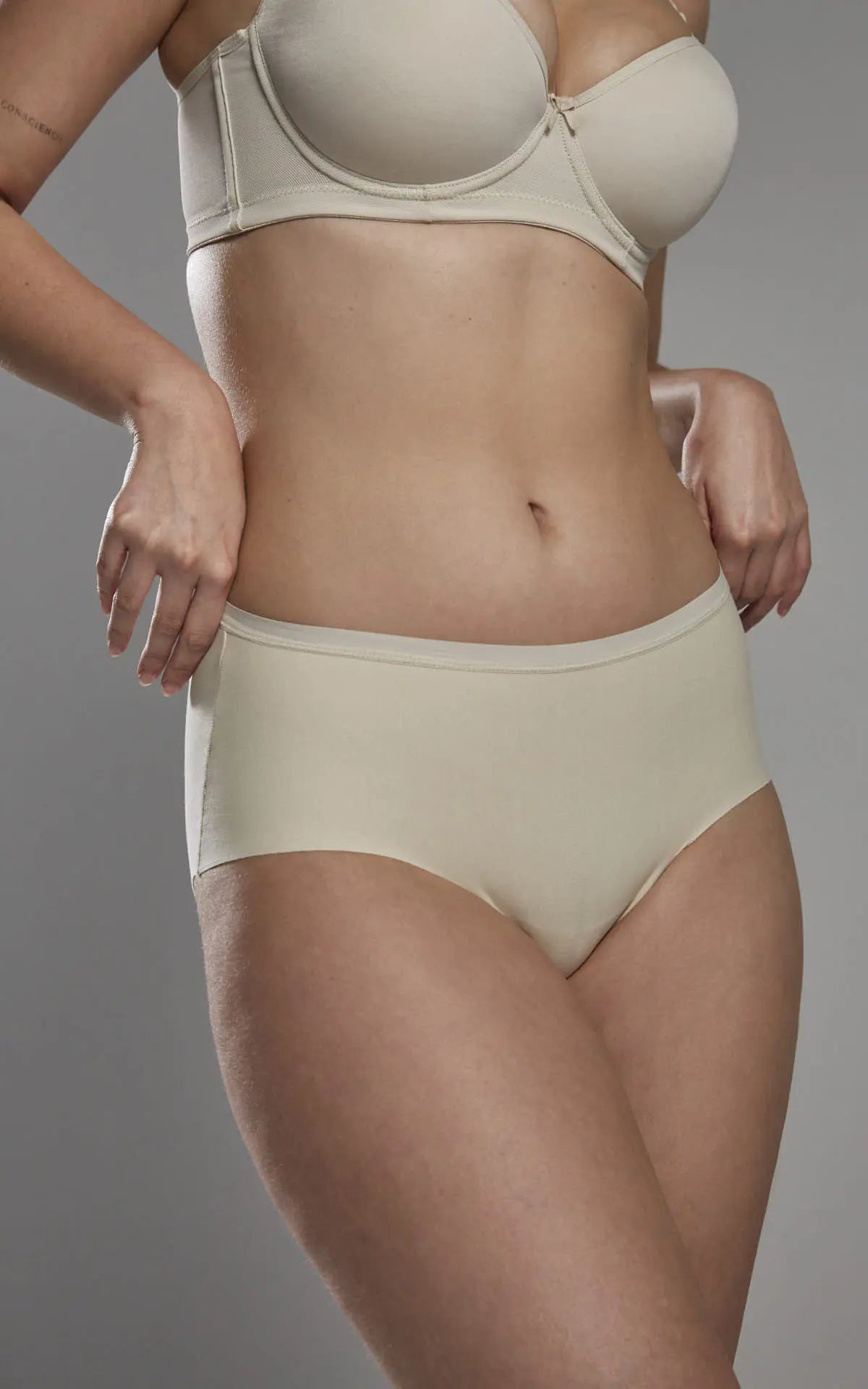 Panty cachetero (020863) Diane & Geordi Colombia