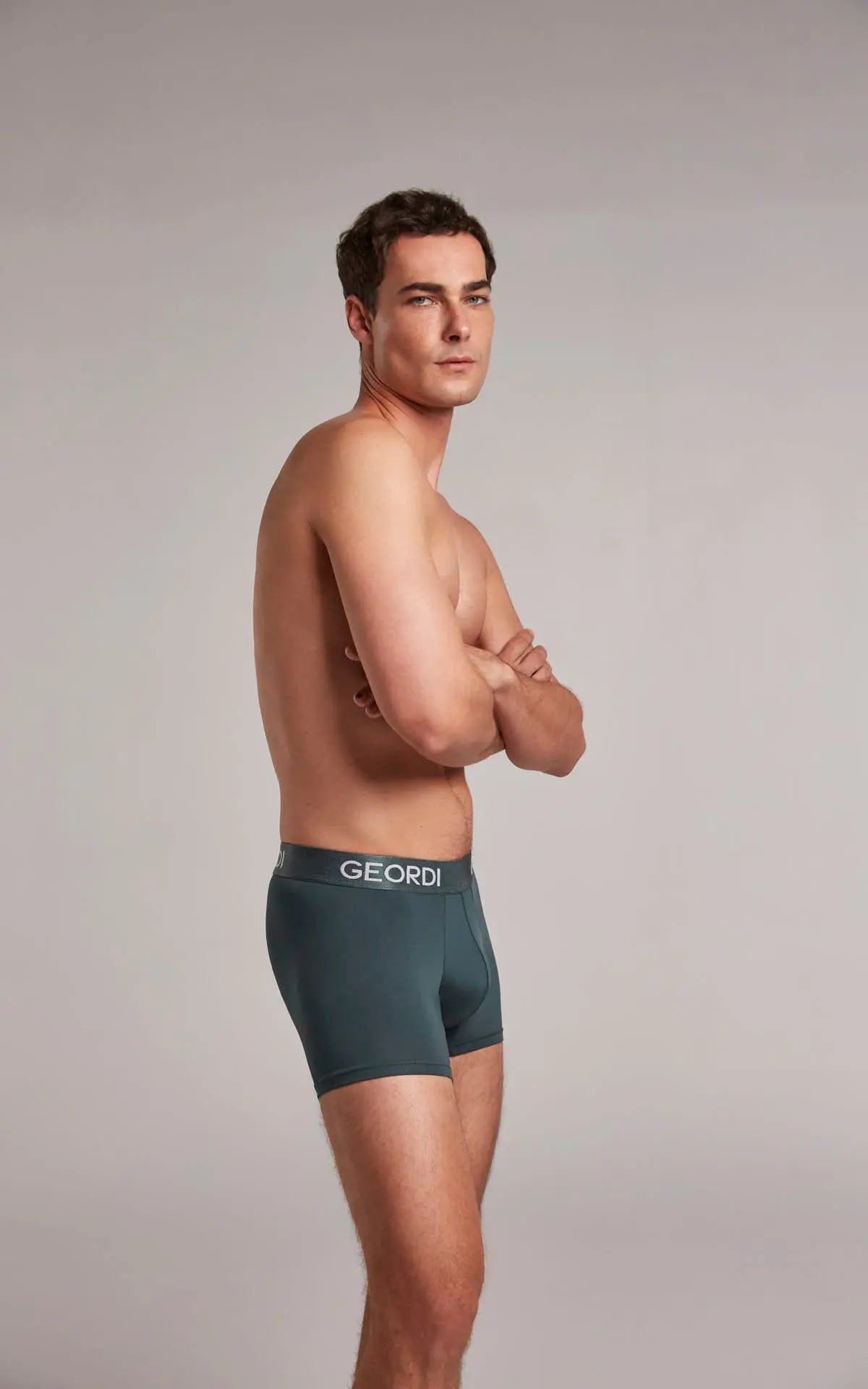 Bóxer medio (GG02A5) Diane & Geordi Colombia