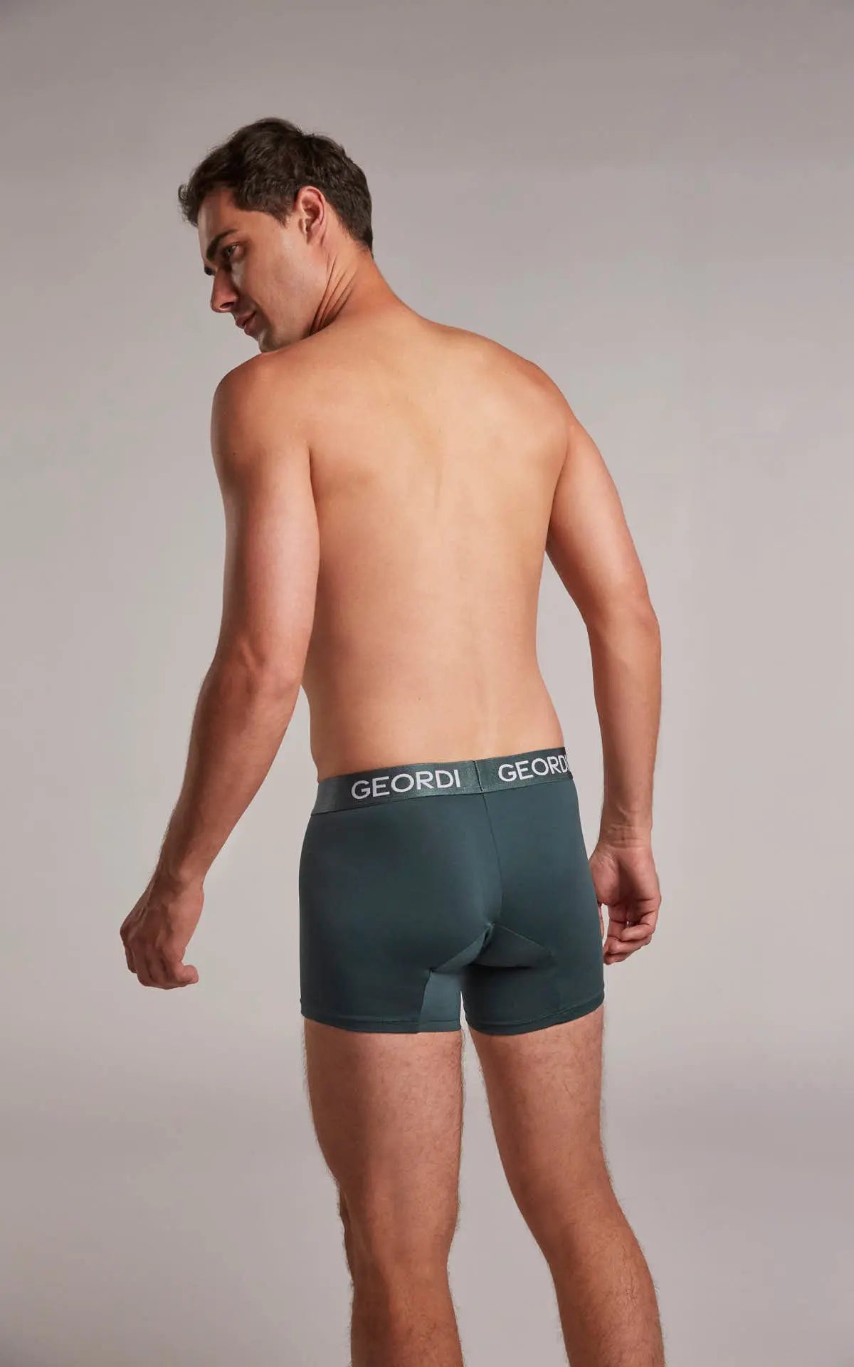 Bóxer medio (GG02A5) Diane & Geordi Colombia