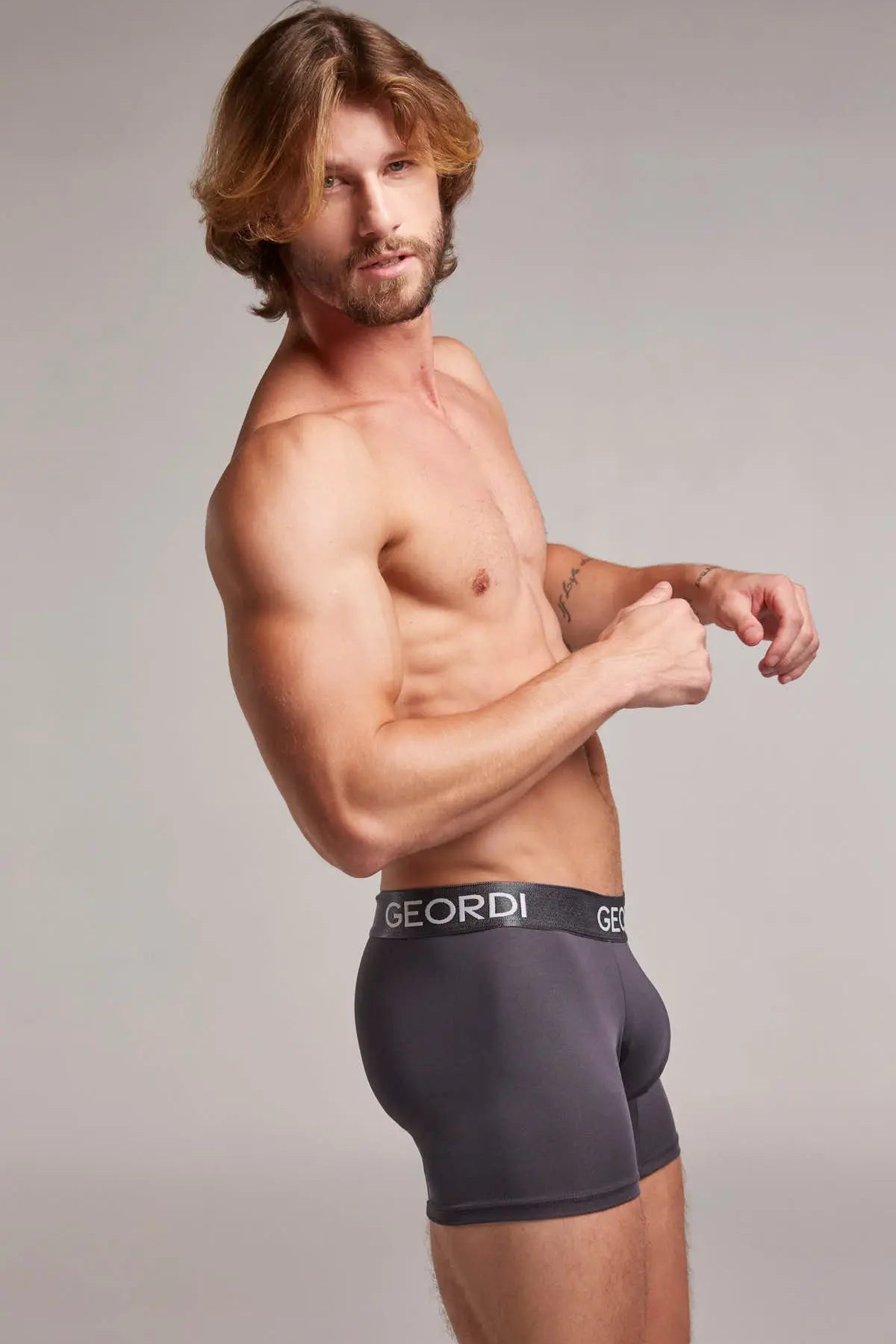 Bóxer medio (GG02A5) Diane & Geordi Colombia