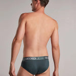 Brief (GG05B8) Diane & Geordi Colombia