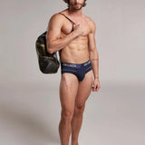 Brief (GG05B8) Diane & Geordi Colombia