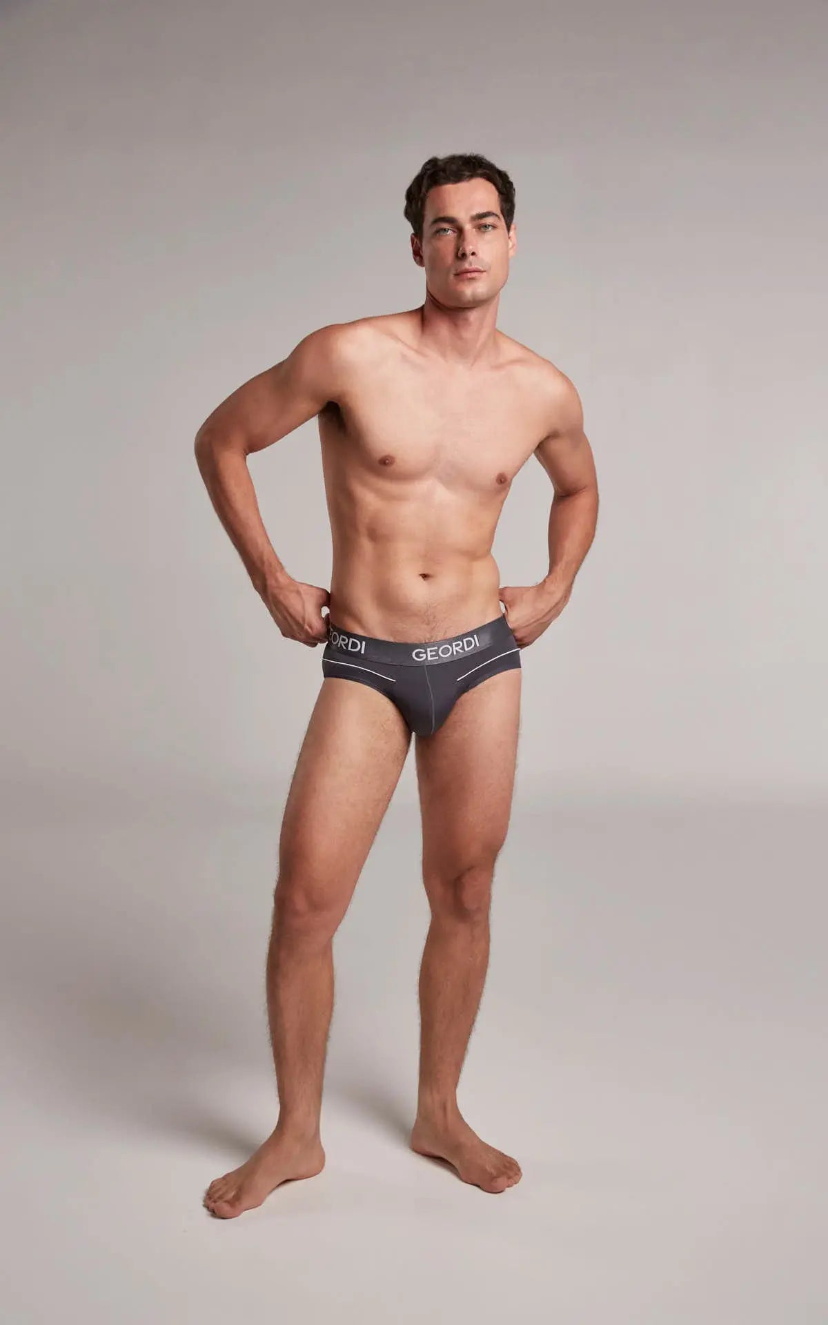 Brief (GG05B8) Diane & Geordi Colombia