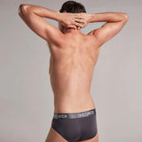 Brief (GG05B8) Diane & Geordi Colombia