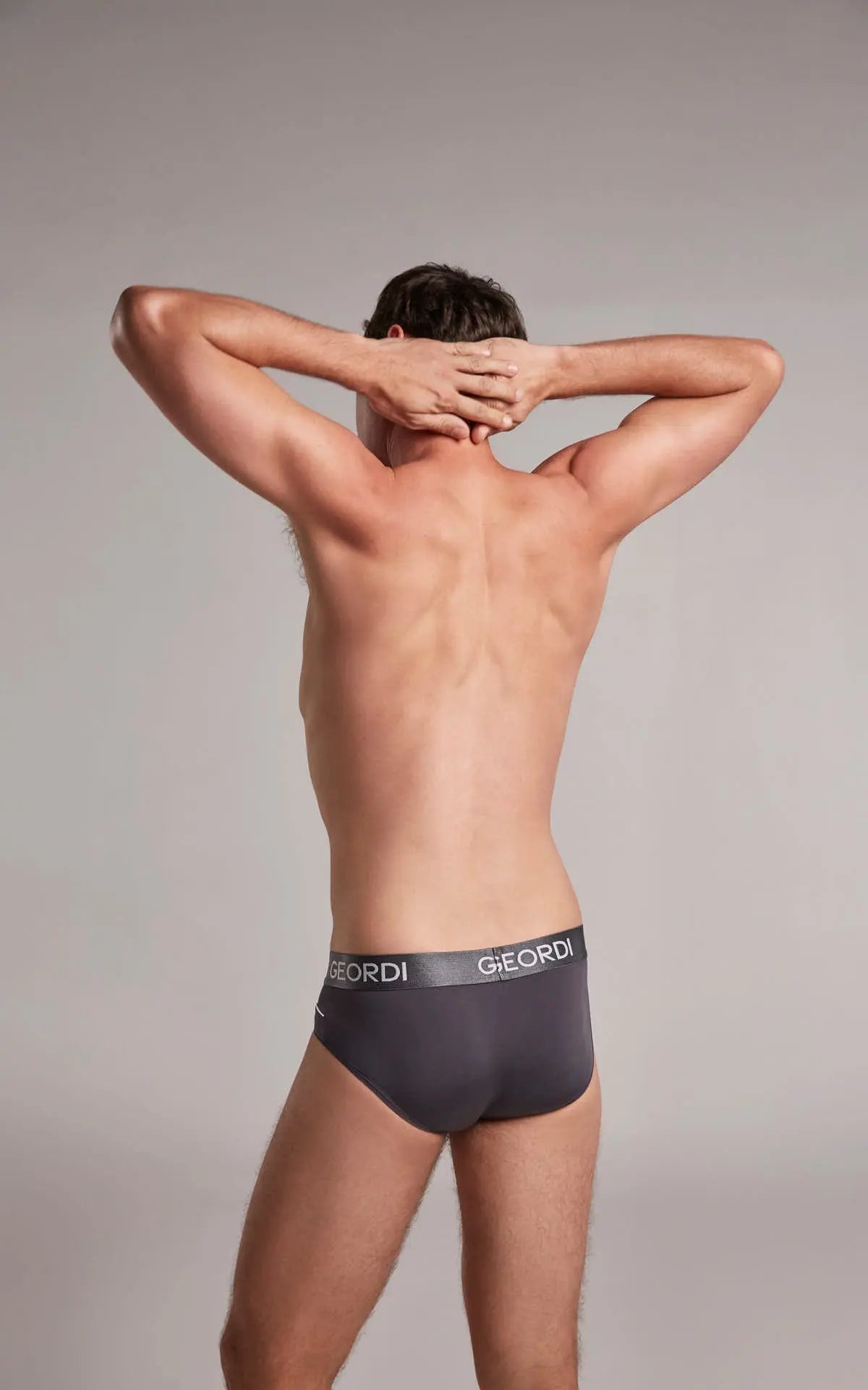 Brief (GG05B8) Diane & Geordi Colombia