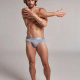 Brief (GG05B8) Diane & Geordi Colombia