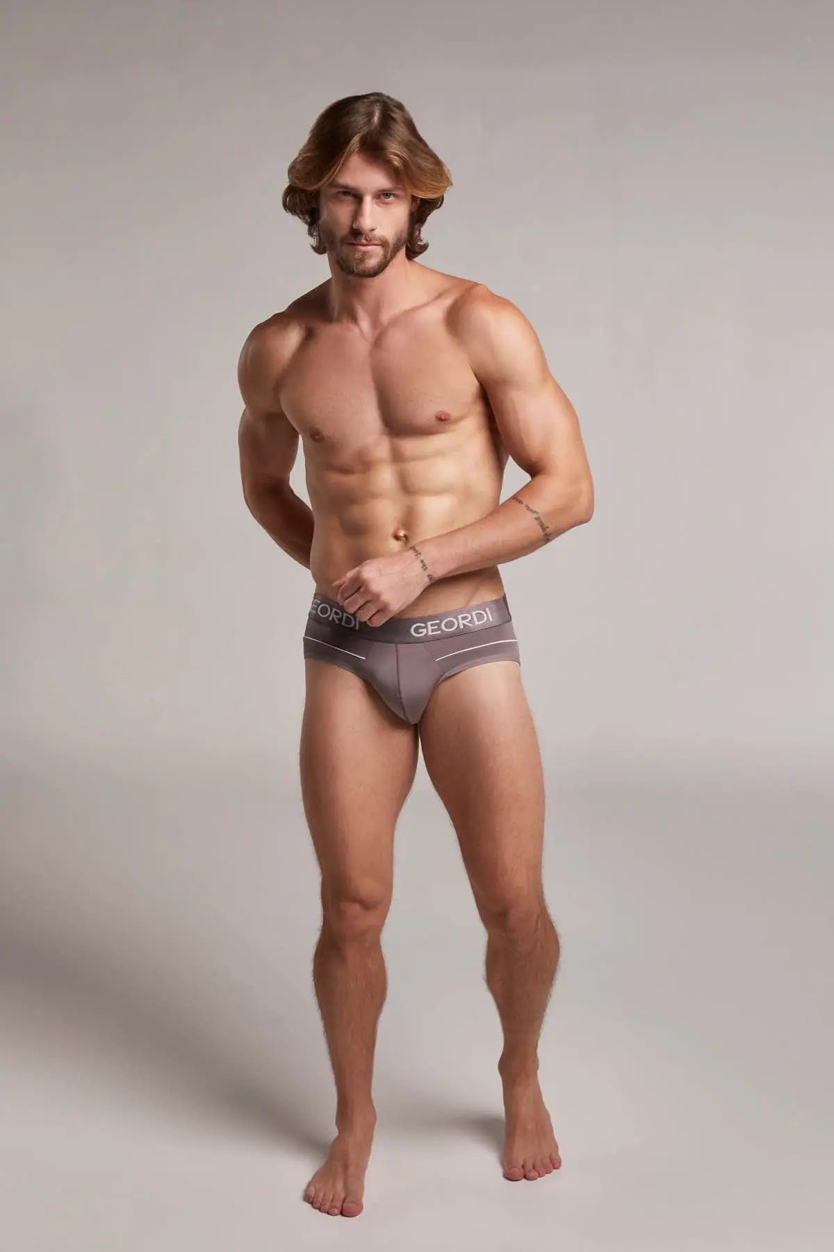 Brief (GG05B8) Diane & Geordi Colombia