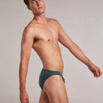 Tanga (2164) Diane & Geordi Colombia