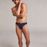 Tanga (2164) Diane & Geordi Colombia