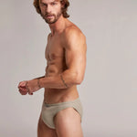 Tanga (2164) Diane & Geordi Colombia