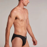 Tanga (2164) Diane & Geordi Colombia