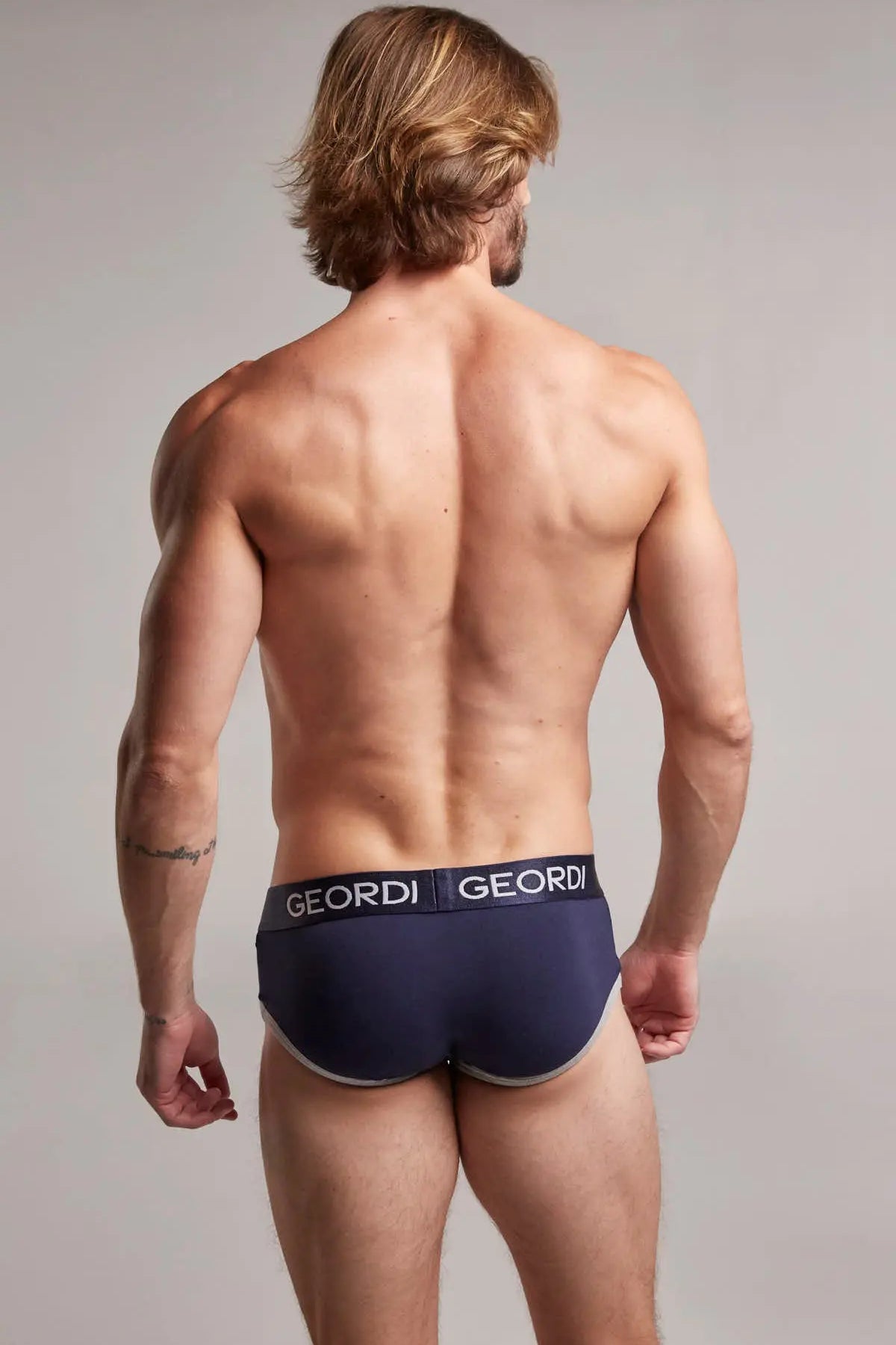 Brief (5178) Diane & Geordi Colombia