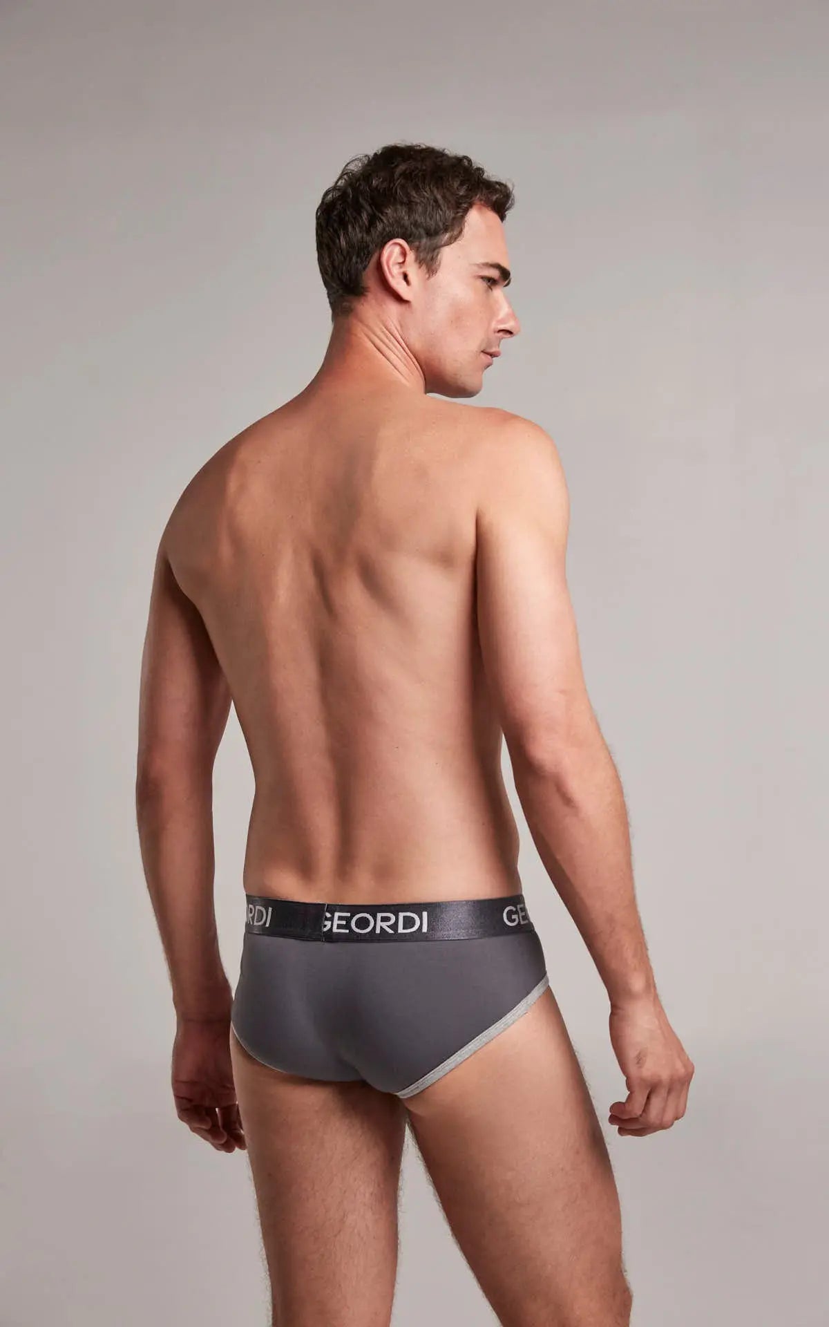 Brief (5178) Diane & Geordi Colombia