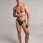 Brief (5178) Diane & Geordi Colombia