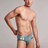 Brief (5178) Diane & Geordi Colombia