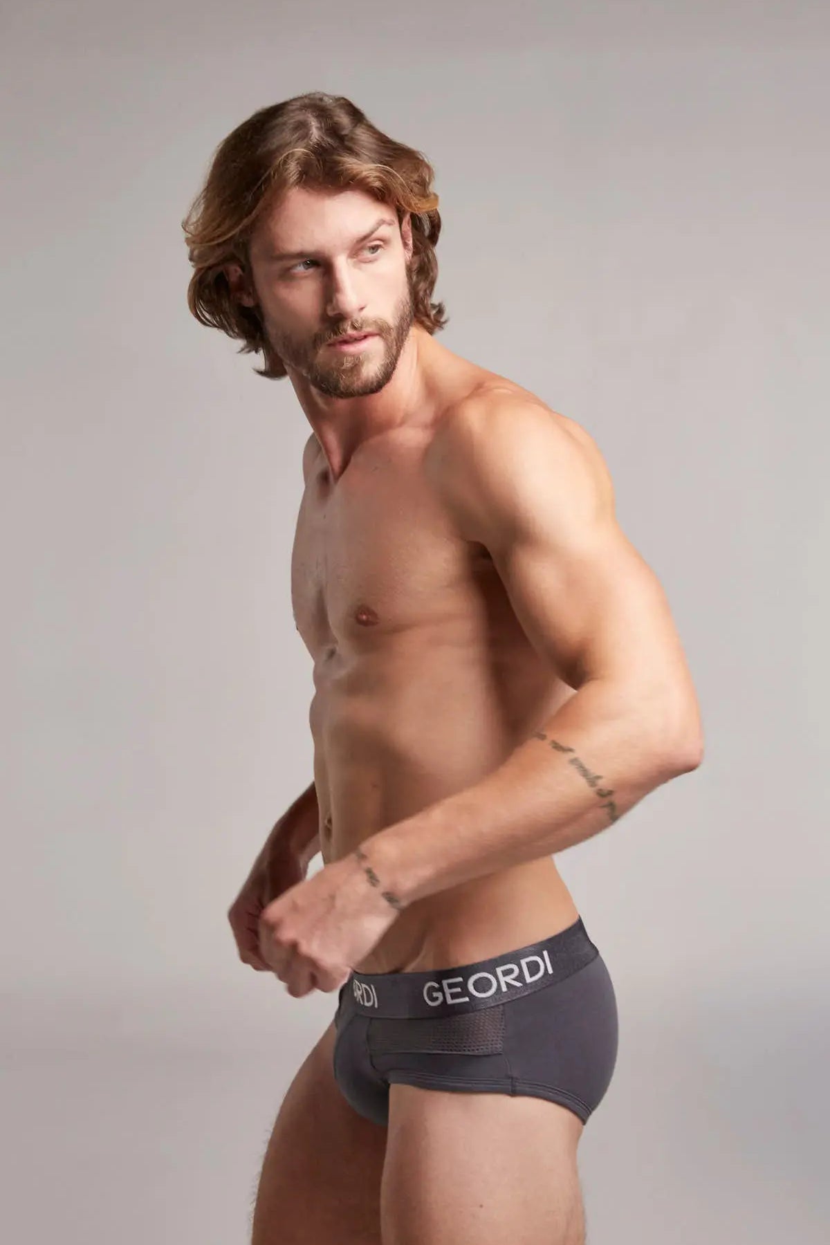 Brief (GG03L6) Diane & Geordi Colombia