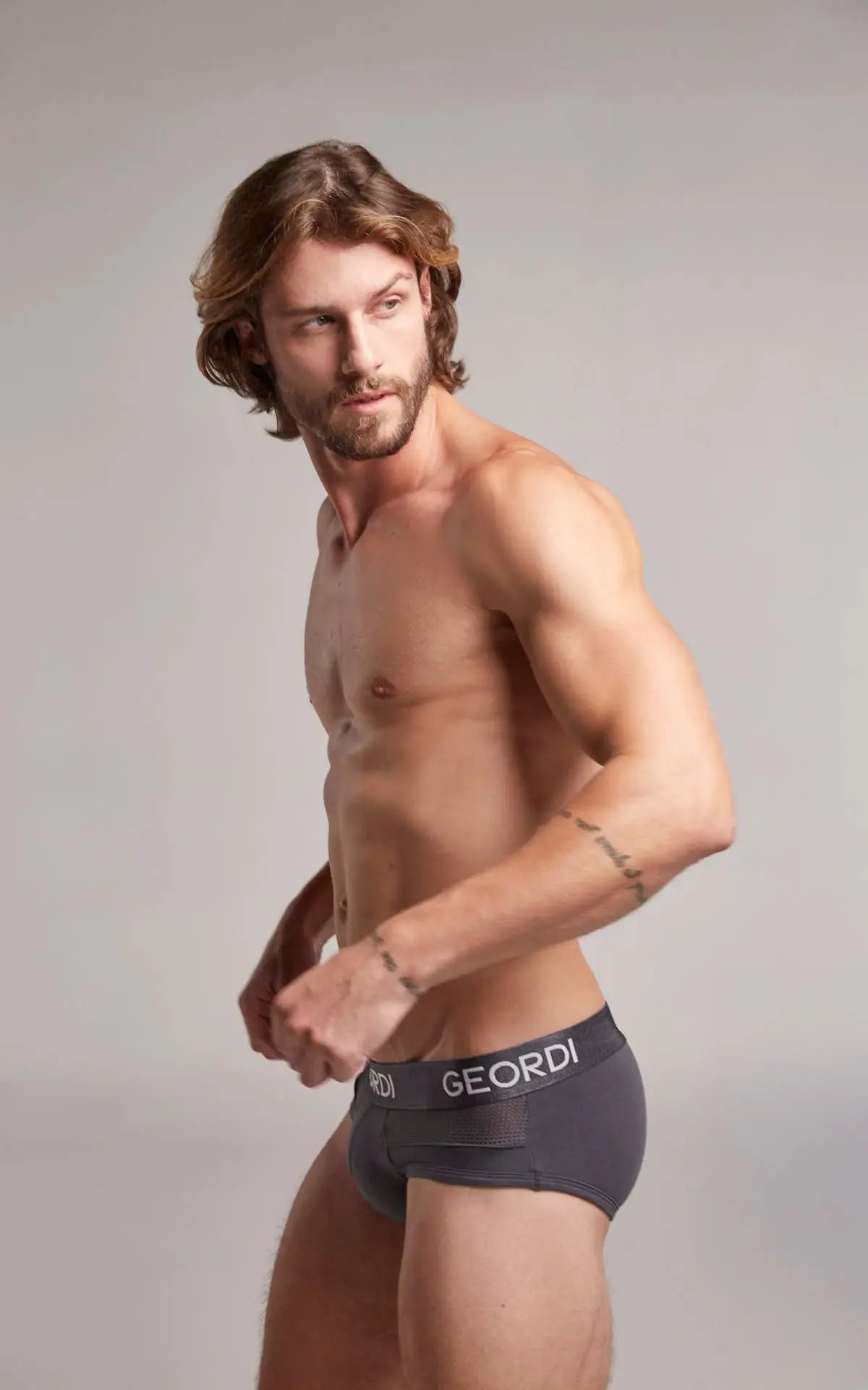 Brief (GG03L6) Diane & Geordi Colombia