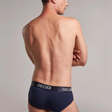 Brief (GG03L6) Diane & Geordi Colombia