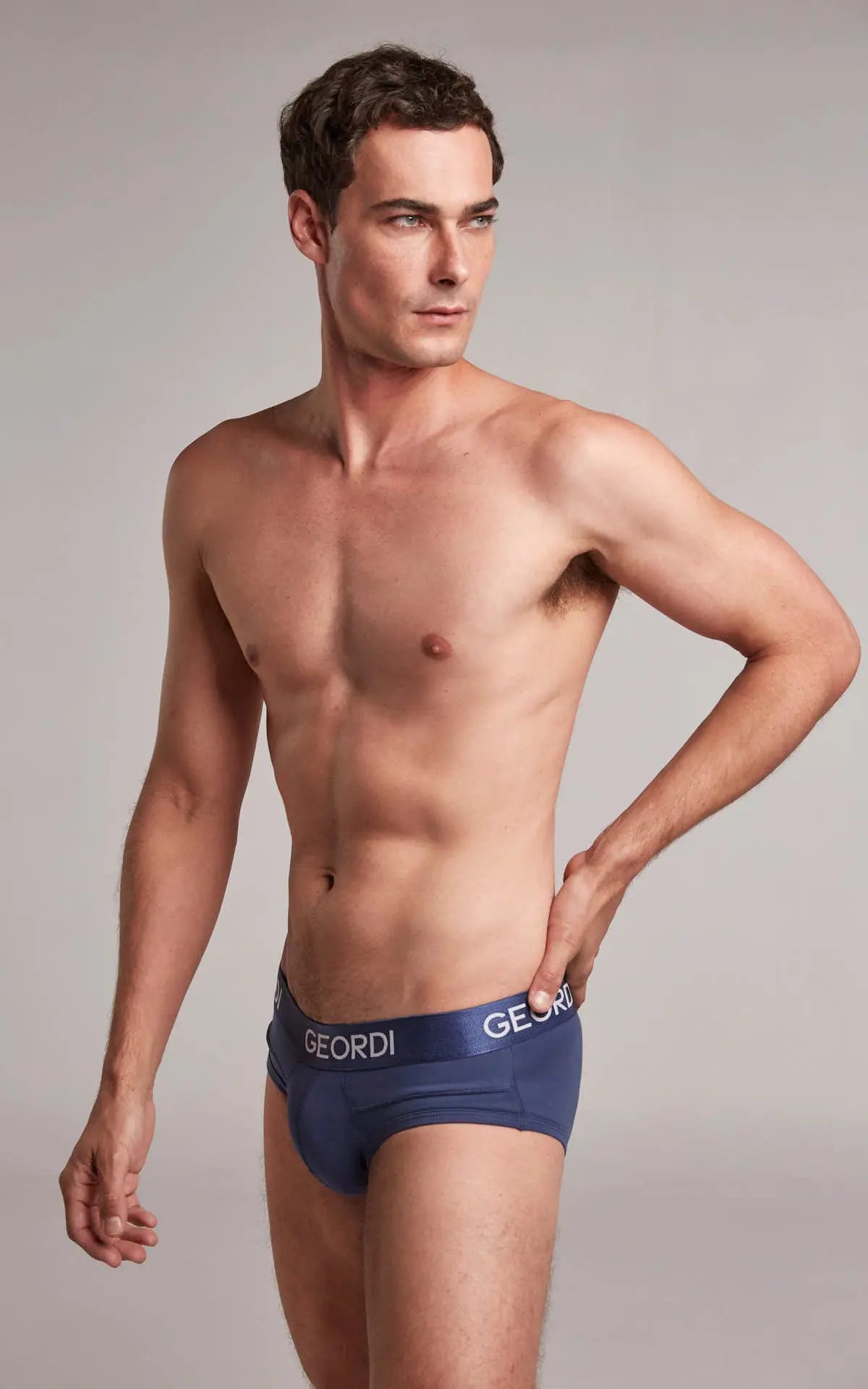 Brief (GG03L6) Diane & Geordi Colombia