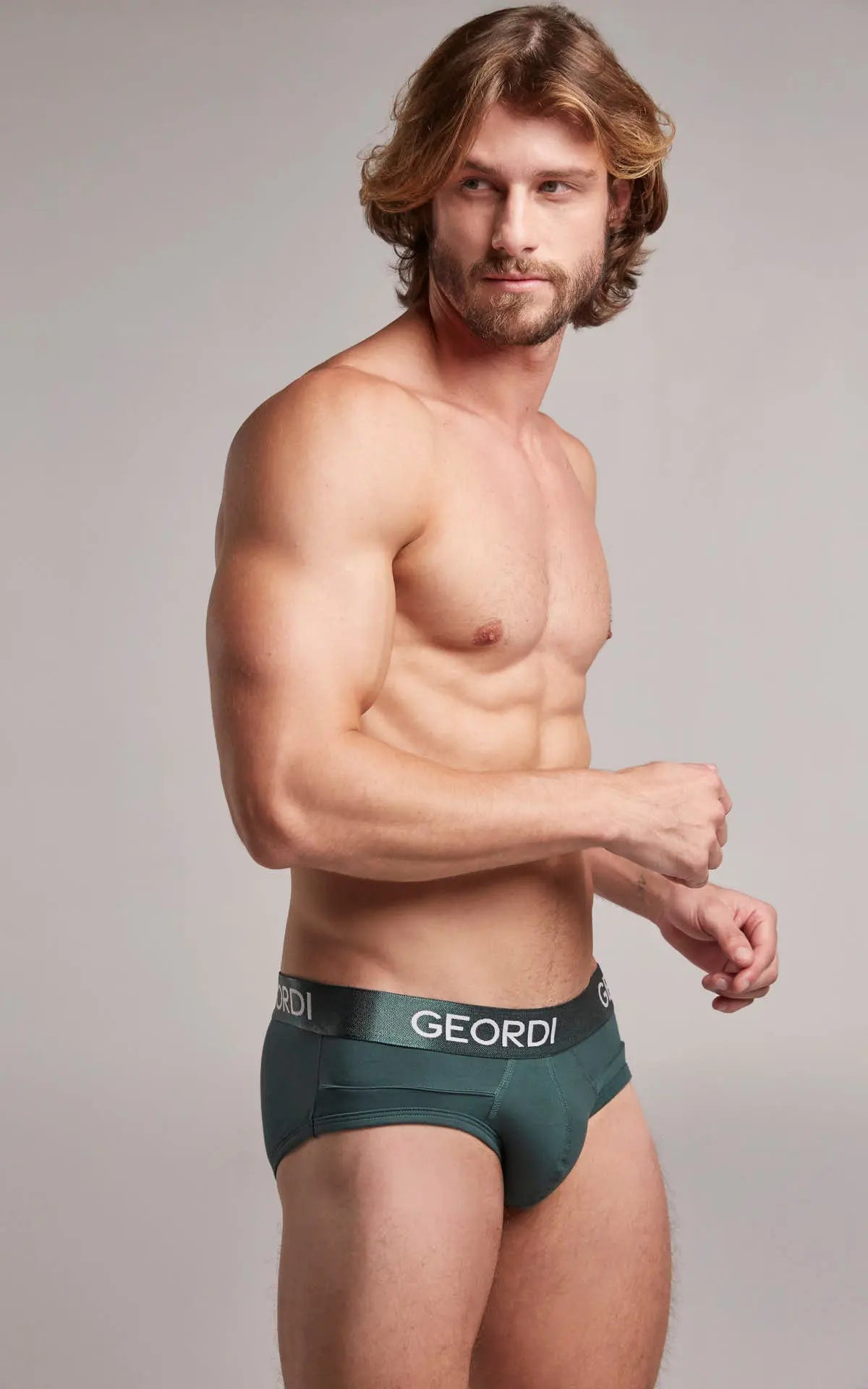 Brief (GG03L6) Diane & Geordi Colombia