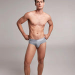 Brief (GG03L6) Diane & Geordi Colombia