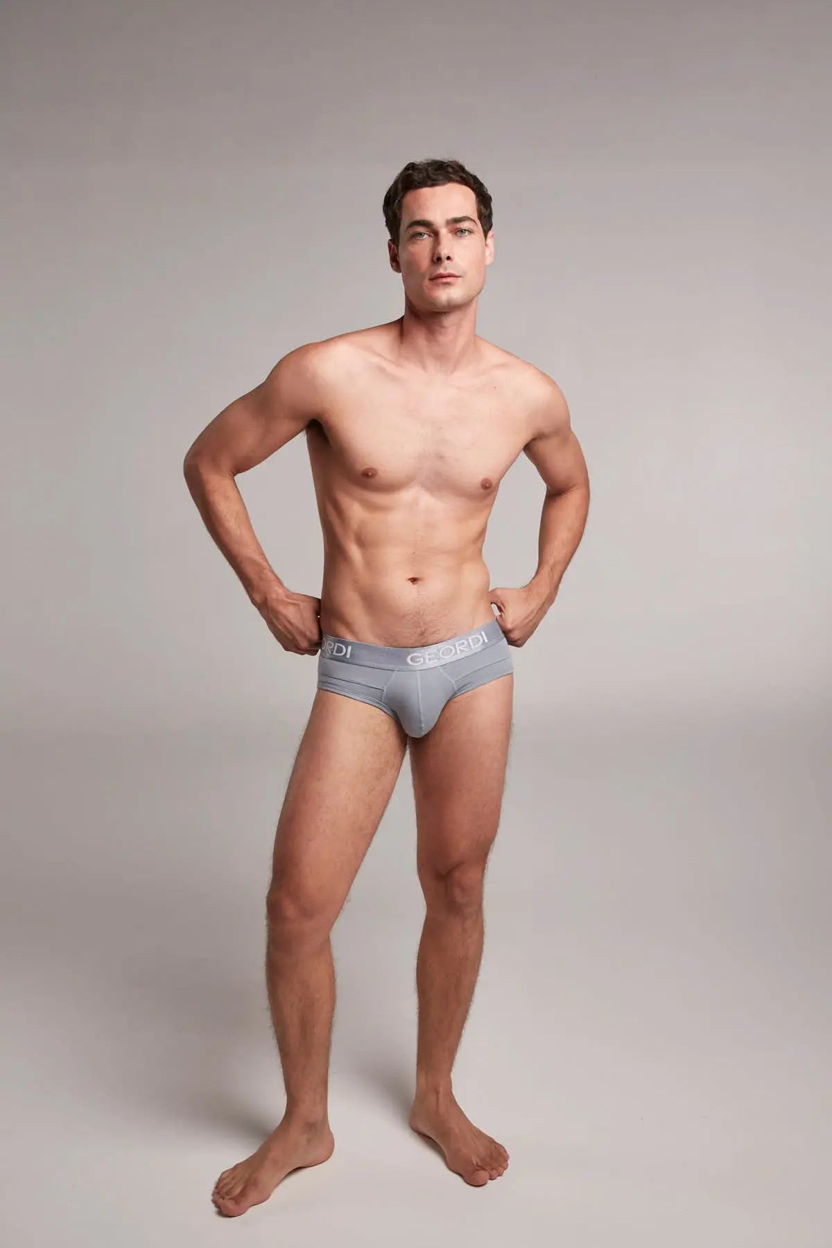 Brief (GG03L6) Diane & Geordi Colombia