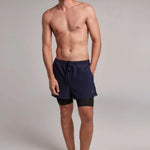 pantaloneta deportivo con bóxer interno para hombre de frente