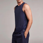 Camiseta deportiva cuello redondo para mujer en malla de lado azul oscuro