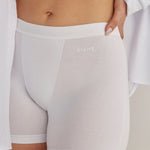 Panty cómodo con elástico ancho en cintura, color blanco, plano detalle