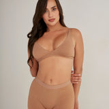 Brasier sin copas (021725) Diane & Geordi Colombia