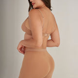 Brasier sin copas (021725) Diane & Geordi Colombia