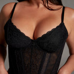 Corselette (011404) Diane & Geordi Colombia