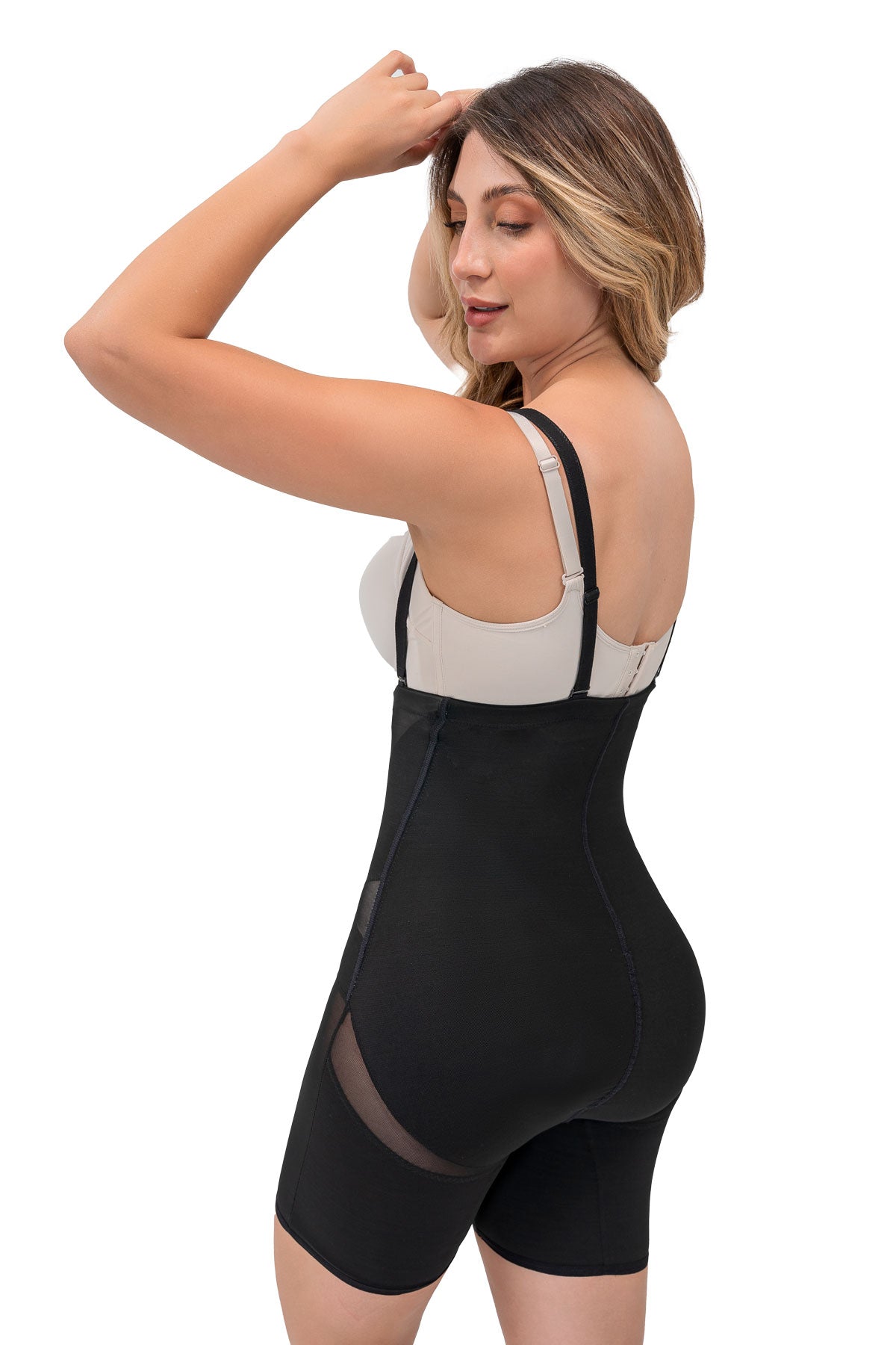 Faja colombiana short corto con efecto levanta glúteos medio y control de abdomen suave