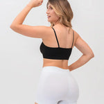 Panty seamless sin costuras tipo mini short de tiro alto - color blanco  de espalda