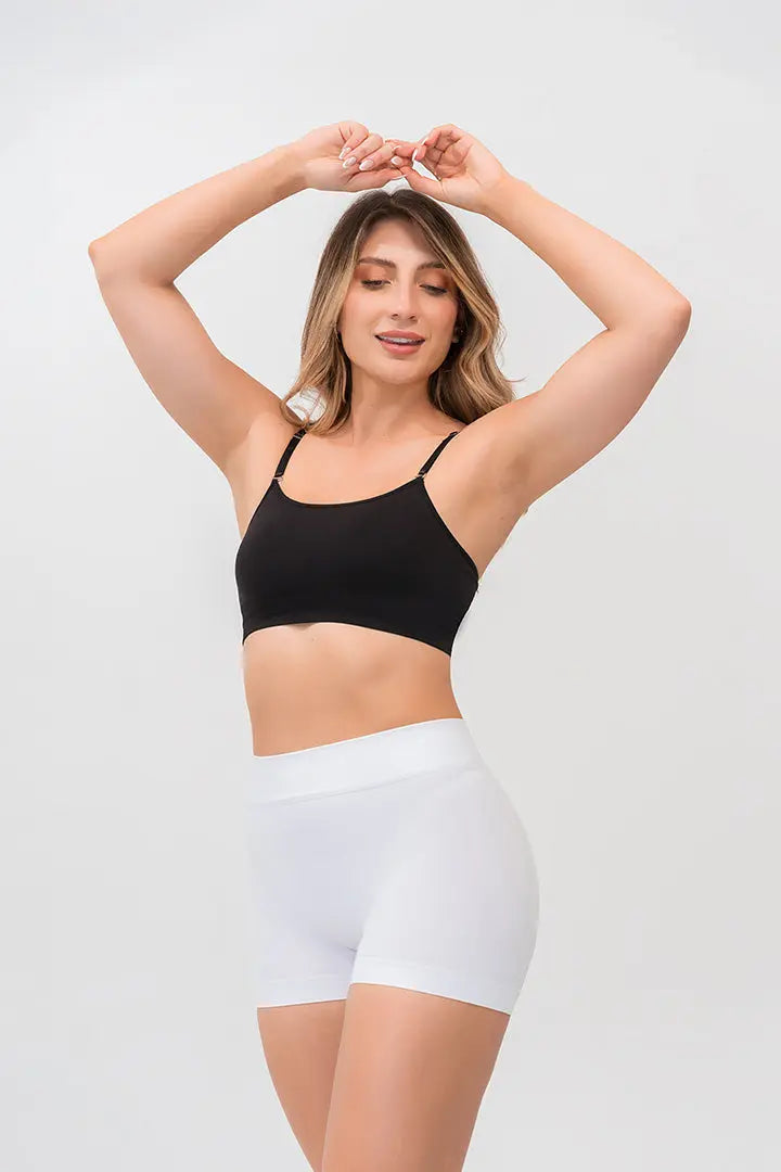 Panty seamless sin costuras tipo mini short de tiro alto - color blanco